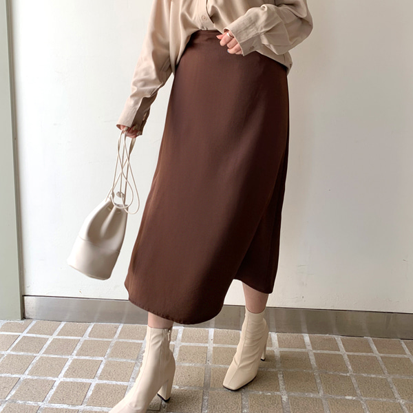 ルナサテンロングスカート 66girls 韓国人気レディースファッション通販 66ガールズ
