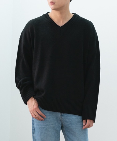 세미 오버 브이넥 니트 티셔츠
